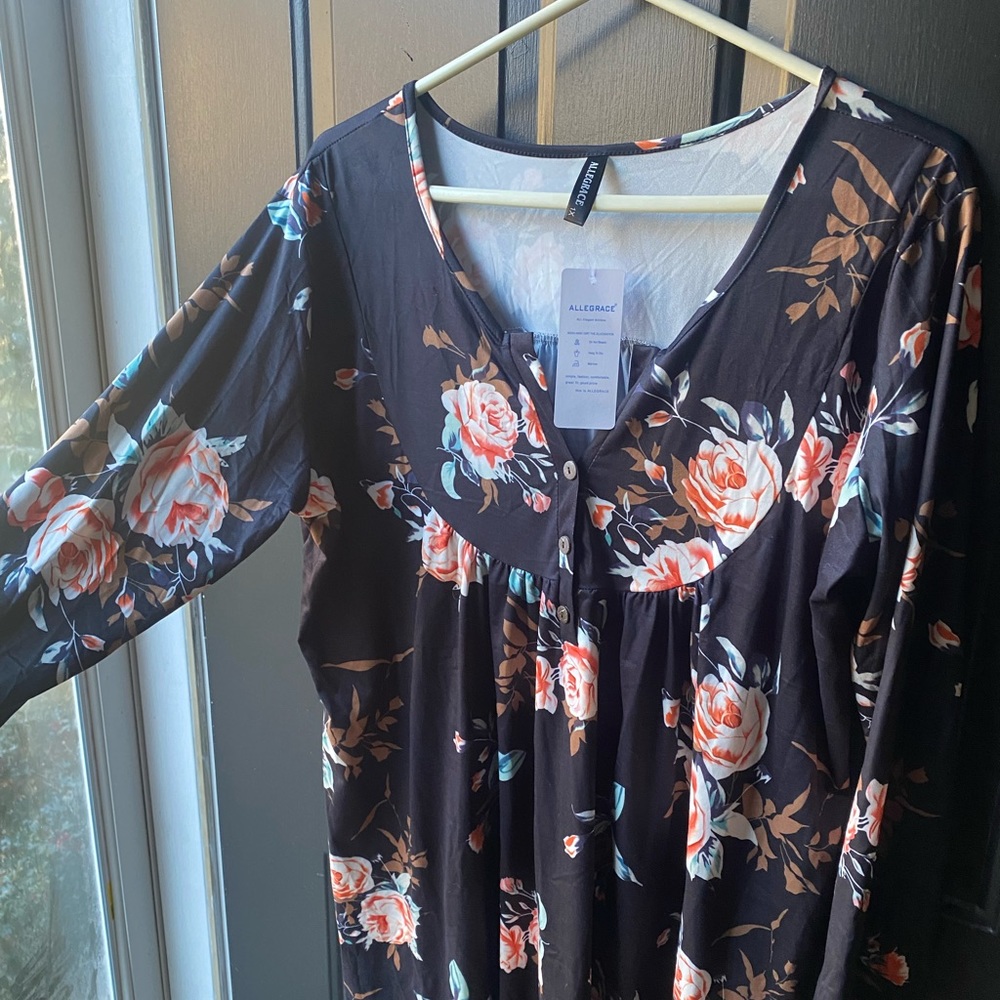 NWT🔹 Plus 1X Floral Tunic